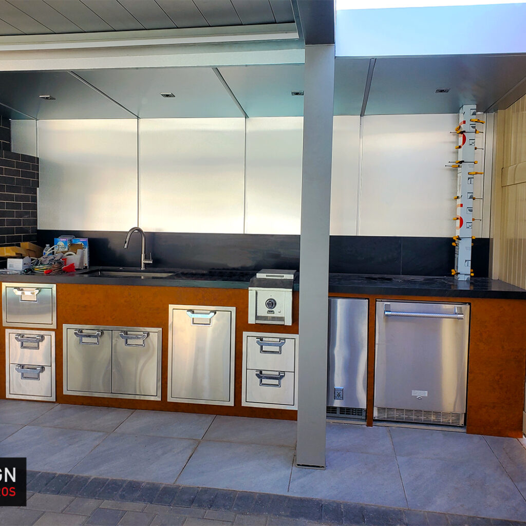 A modern kitchen featuring easy-to-install aluminum panel cabinets, showcasing their lightweight design and durability, ideal for contractors and builders.